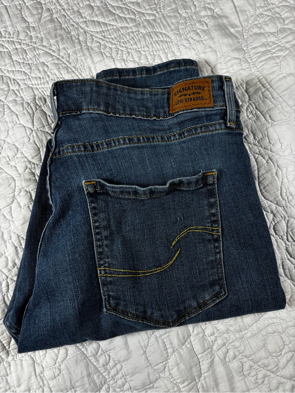 Signature by Levi Strauss Women’s Dark Blue High-Rise Skinny Jeans